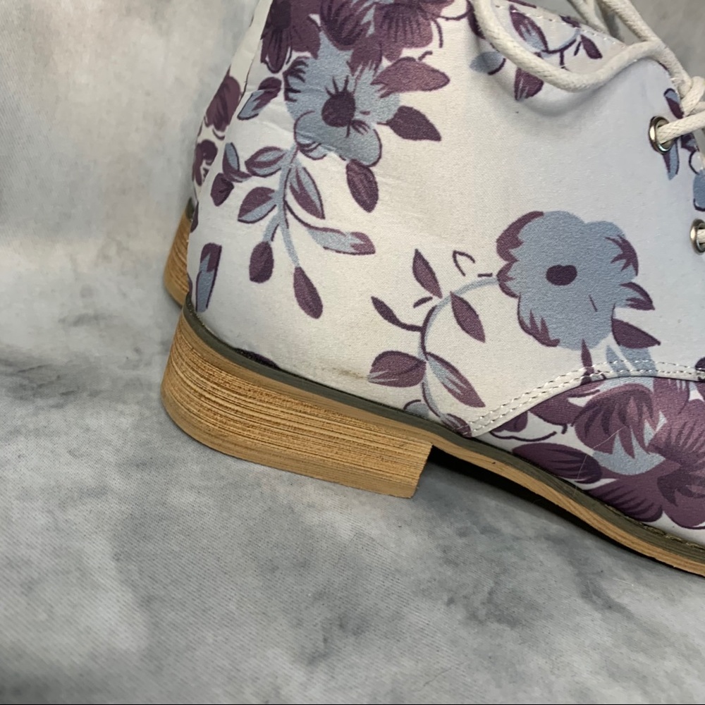Floral Booties - Picture 3 of 8